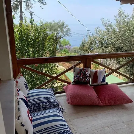 아파트 Mora House